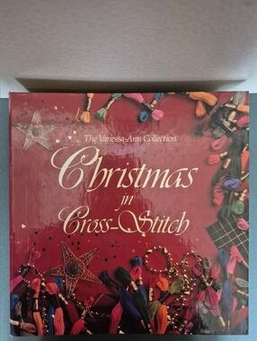 Vintage Christmas in Cross-Stitch Pattern Book/Binder - Vanessa-Ann Collection